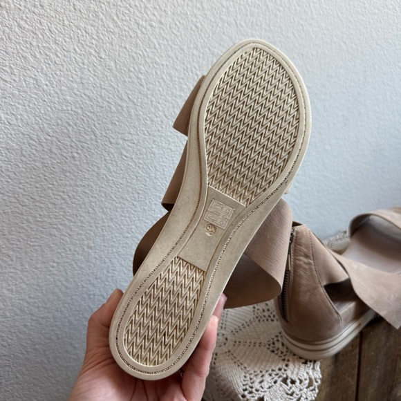 Eileen Fisher Barley Wedge Gray Leather Sandals size 9.5 - Picture 5 of 6